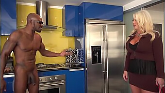 Alura Jenson En Un Encuentro Caliente Con Un Gangster, Etiquetado Como Interracial Y Bigtits