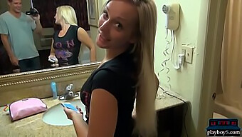 Blond Najstniške Amaterske Punce Si Delijo Kurac V Videu Pov