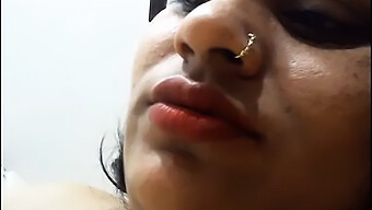 Mature Indian Aunty'S Dirty Talk And Stepmom'S Big Ass In One Video