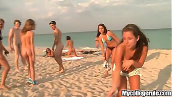 Freshman Girl Gives A Blowjob To Her College Classmate On The Beach