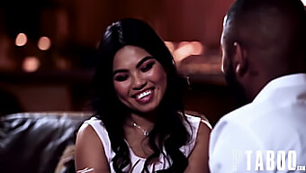 Cindy Starfall En Dillon Cox Genieten Van Een Ondeugende Trio Met Hun Partners Buiten Het Huwelijk