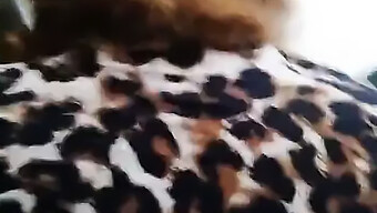 Ibu Matang Rusia Dalam Video Gaya Anjing Buatan Sendiri