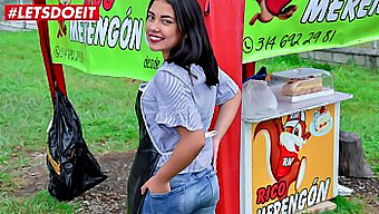 La Caliente Colombiana Juliana Restrepo Hace Una Mamada Y Es Follada Duro