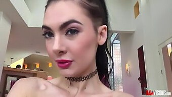 Marley Brinx Se Pripravlja Na Intenzivno Analno Akcijo